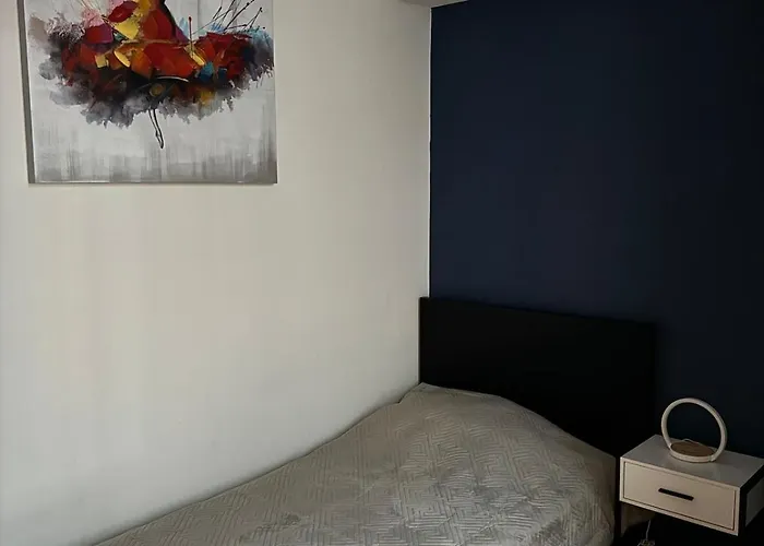 Modern Quiet Flat Near Metro U1 Ideal For 3 Apartman Bécs